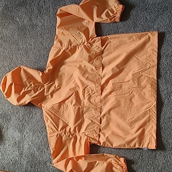 EUC Reebok jacket - Picture 3 of 5
